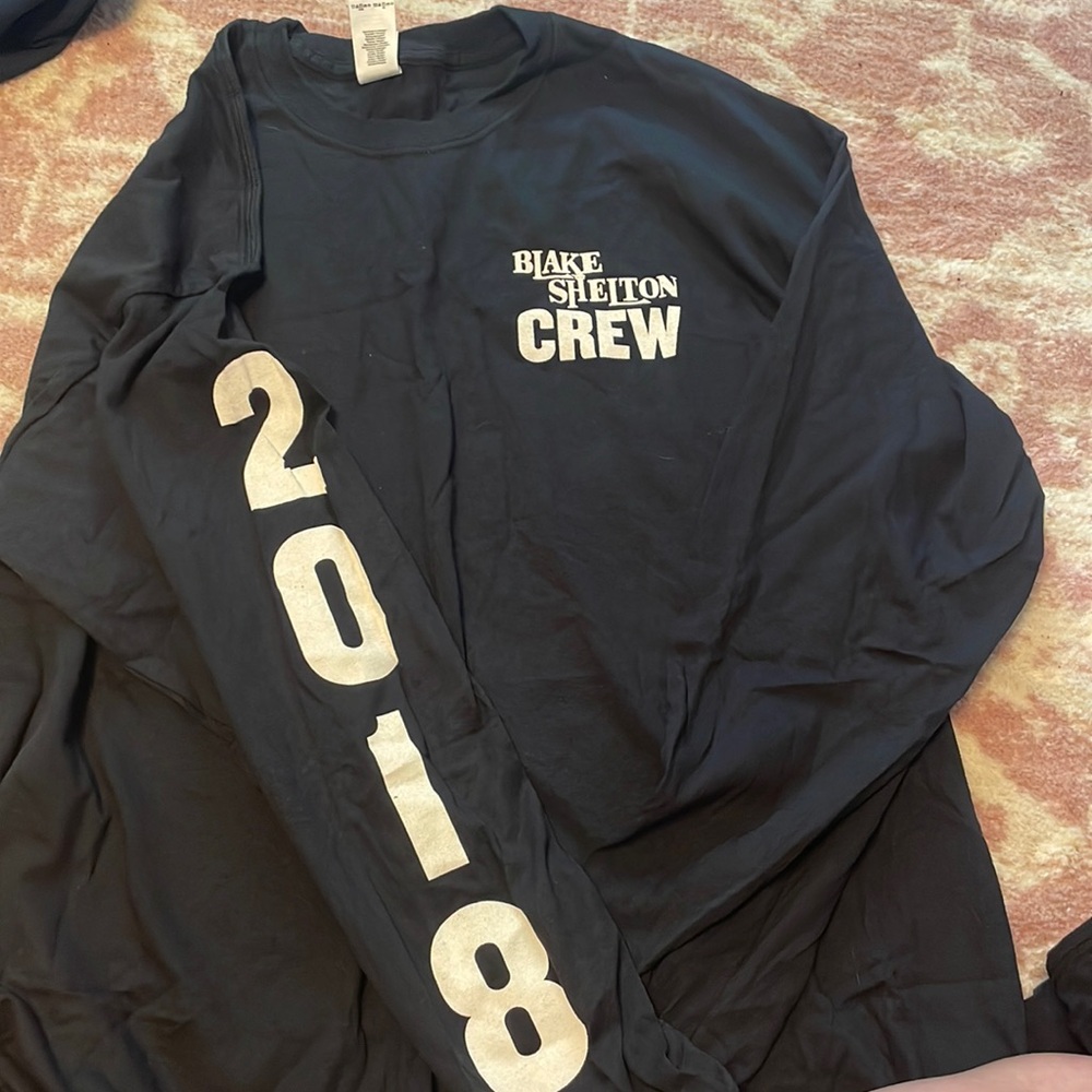 Blake Shelton tour crew shirt
